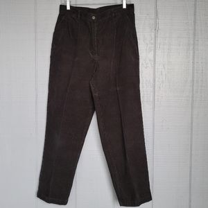 L.L.Bean 100% Cotton Women's 0 HD28 Corduroy Green High-Rise Pants. Size 10P
